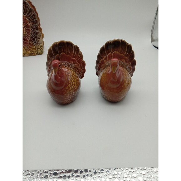 Vintage Turkey Salt & Pepper Shakers Glazed With Napkin Holder - Picture 4 of 12